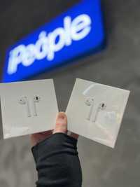 Нові AirPods 2nd with Charging Case