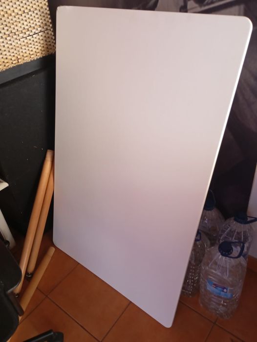 Vendo Mesa Marca Kasa