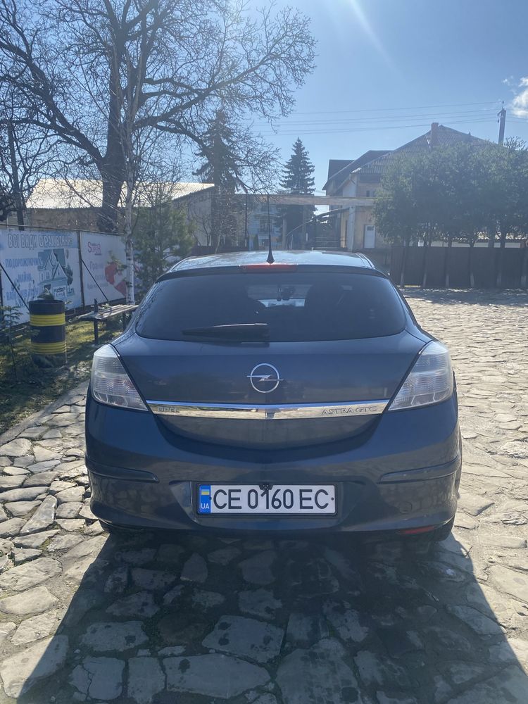 Opel Astra H GTC