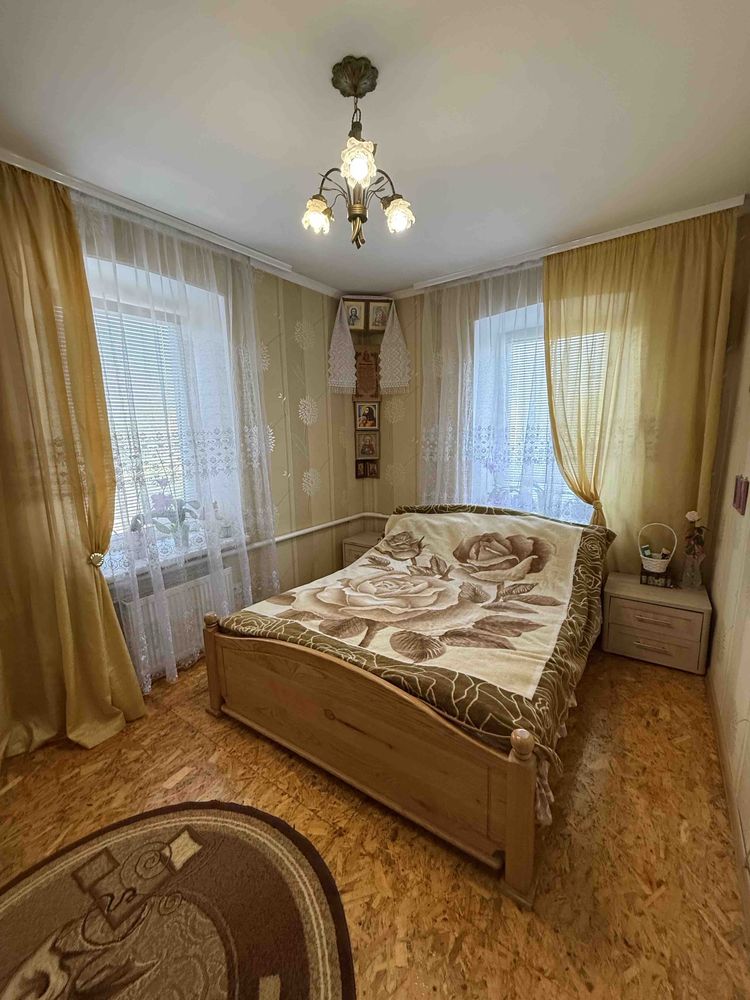 Продам 3 кімнатну квартиру у центрі