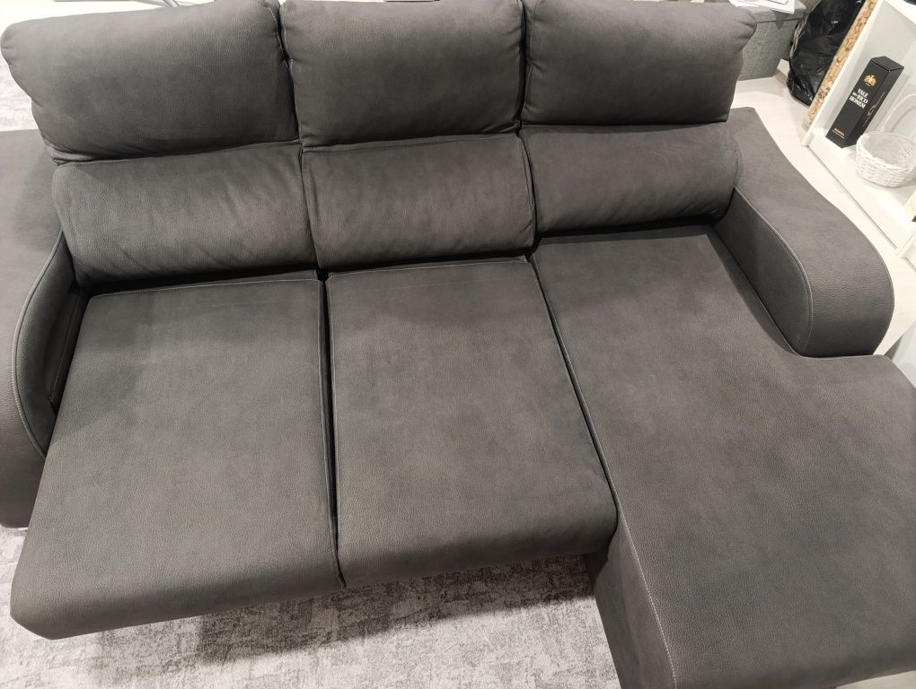 Sofá com chaise longue