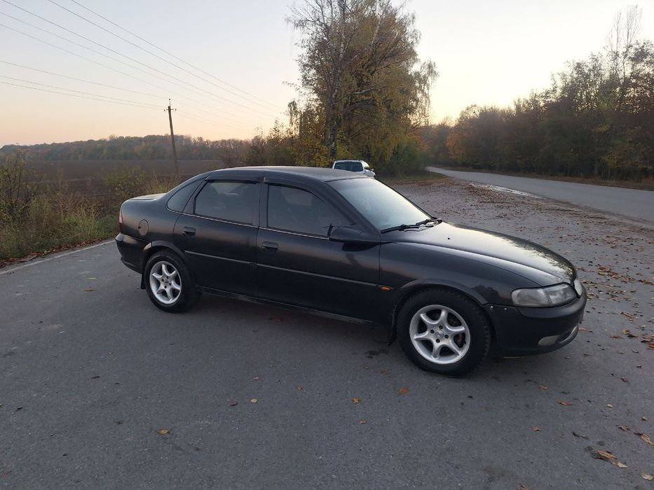 Продам opel vectra b 1.8 газ/бензин