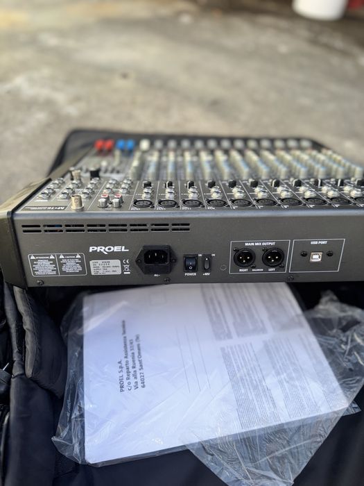 Sistema de som JBL PA