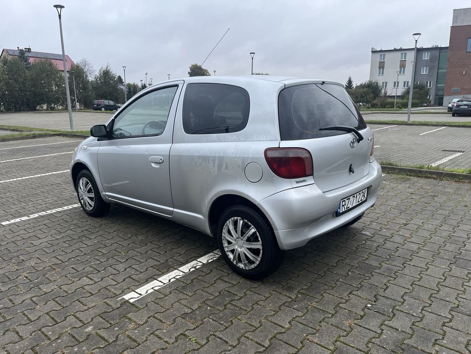 Toyota Yaris 1.0 benzyna 2000r