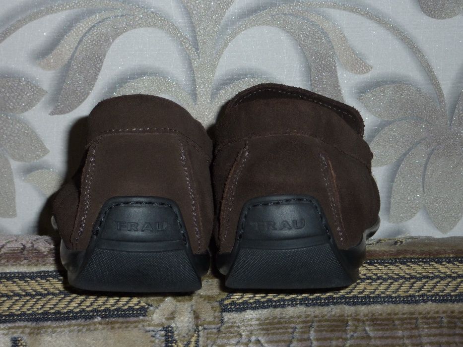 Макасіни Frau виробництва Італії