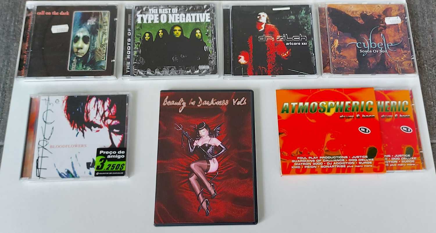 Vários CDs e DVD de Música