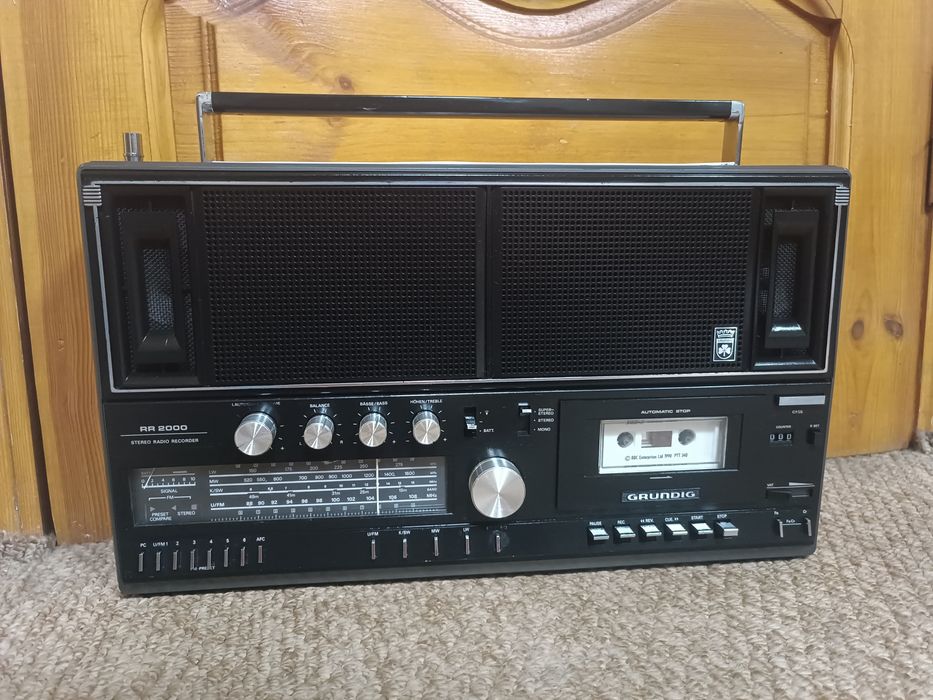 GRUNDIG RR 2000 Магнитола