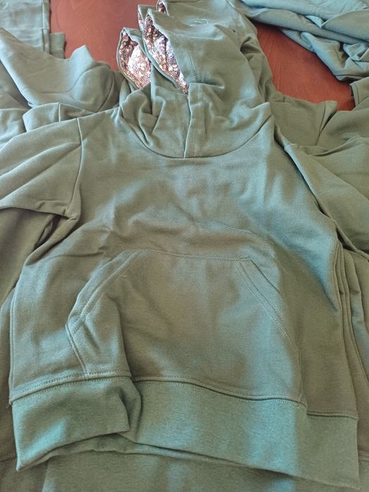 sweatshirt  verde menina com forro