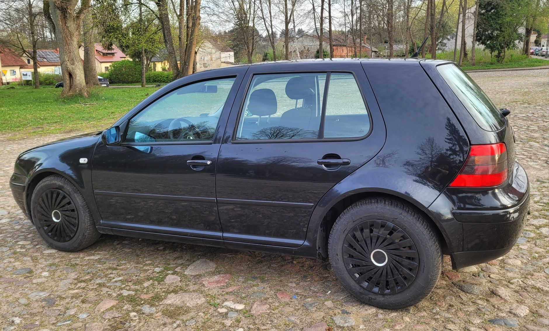 VW Golf 1.6 benzyna Klima, świeży przegląd, sportowe zawieszenie