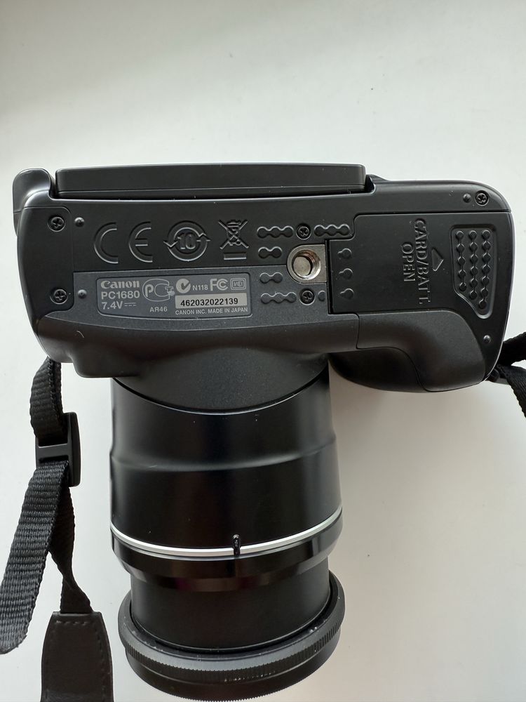 Продам фотоаппарат Canon PC 1680