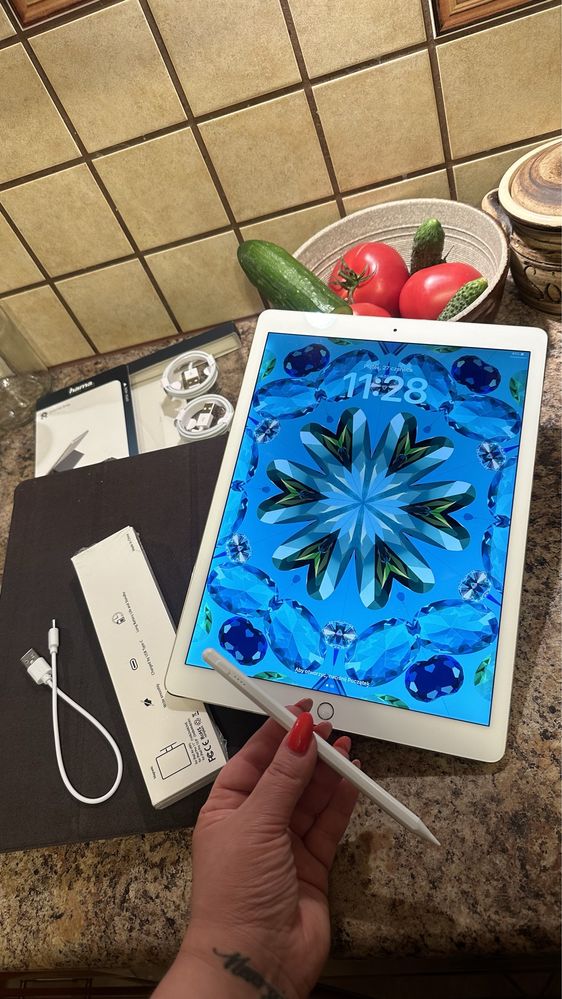 Tablet iPad Apple PRO 12.9” —256gb — Touch ID - PROCREATE
