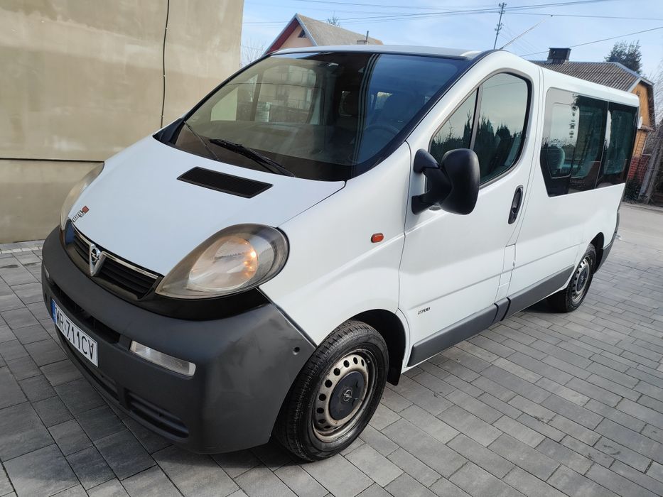 Opel Vivaro 1.9Di 9 osób klima