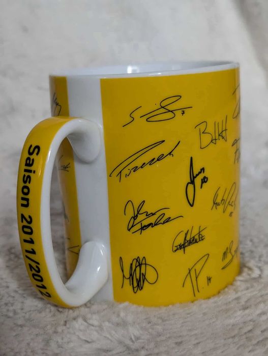 Kubek Borussia Dortmund 2011/2012 autografy drużyny BVB 09