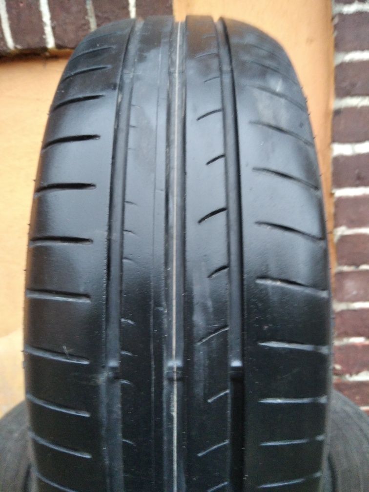 Komplet opon letnich 195/65R15 91T