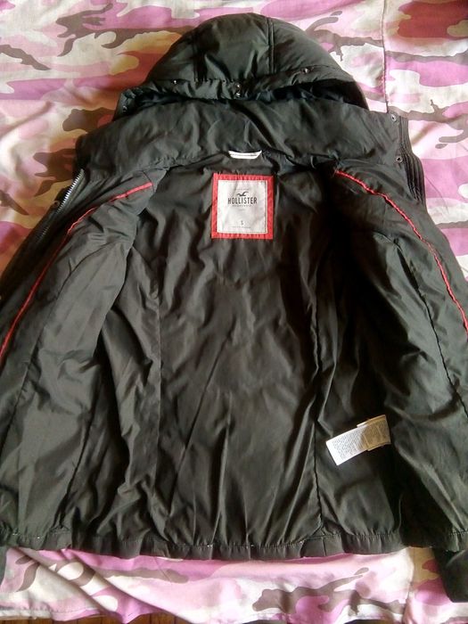 Продаю жіночу осінню куртку.