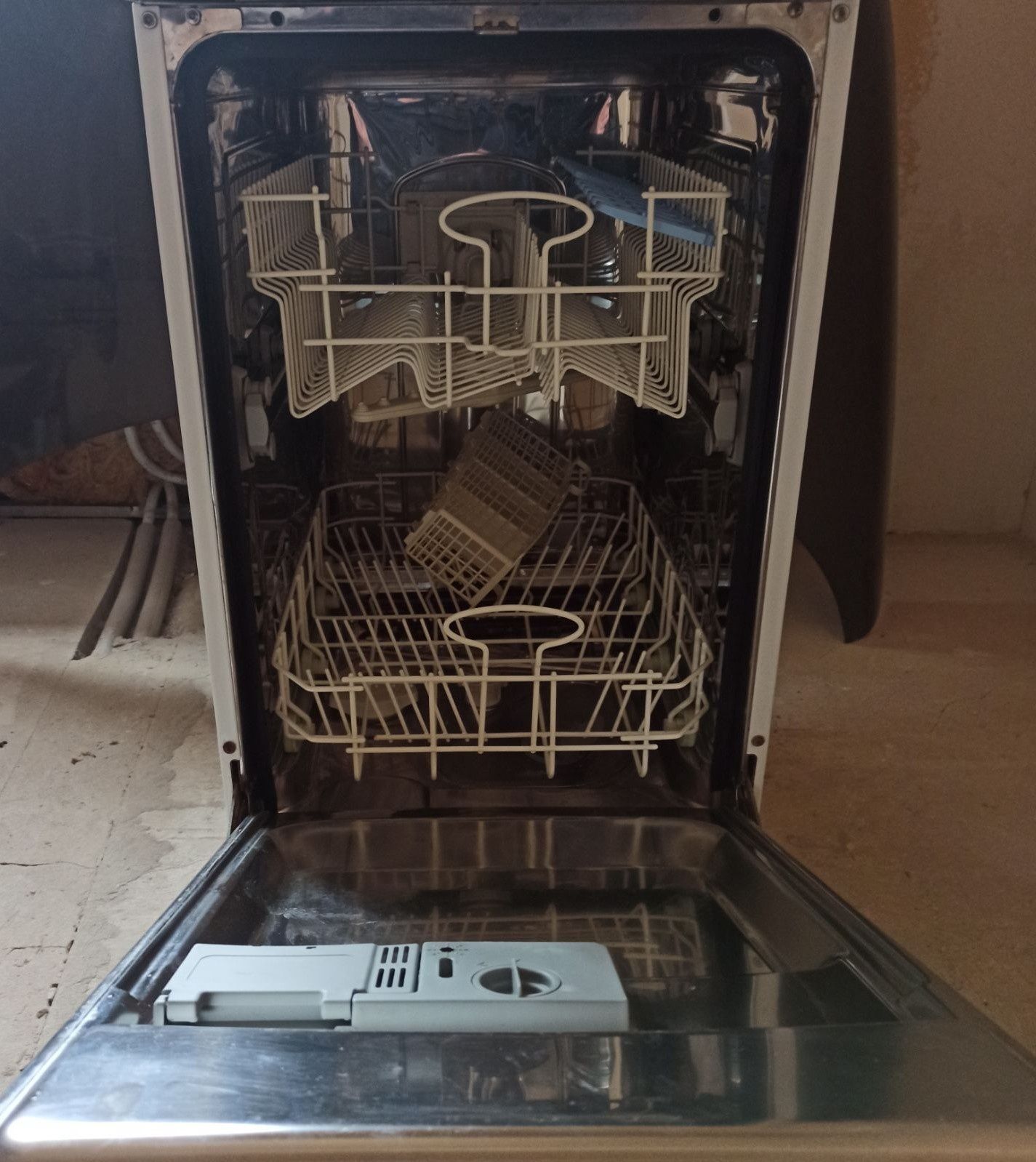 Посудомоечная машина INDESIT