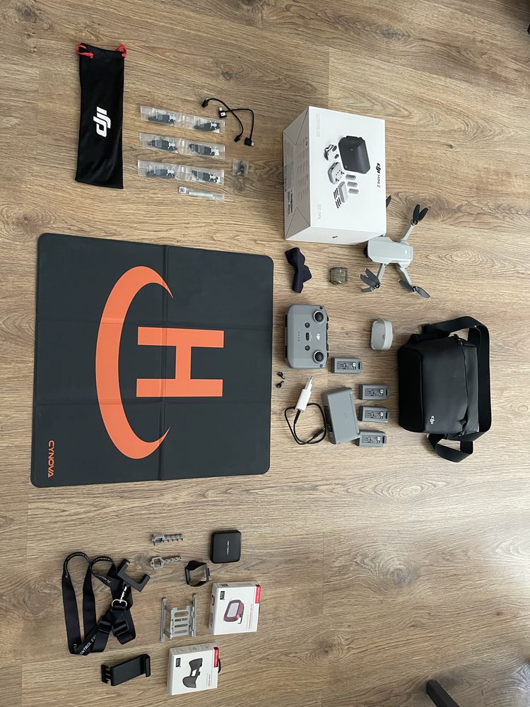 DRON  DJI MINI 2  Fly More Combo