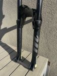 Amortyzator Manitou Machete Comp 140. Koło 27,5-29 oś 15X110, taper