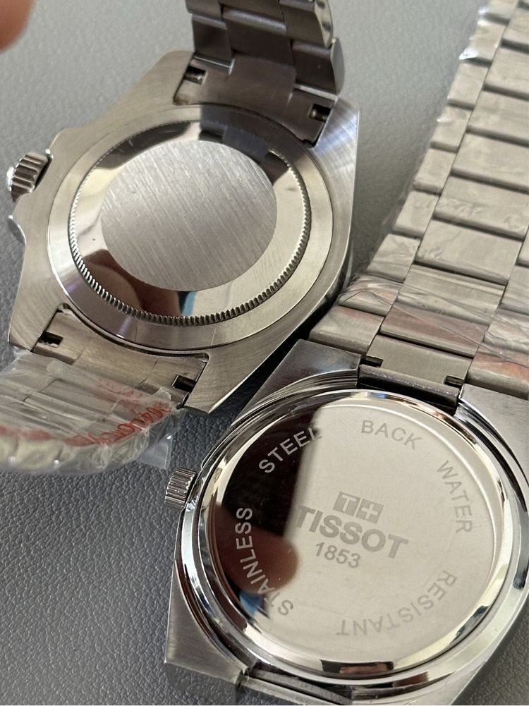 Tissot PRX, Rolex submariner