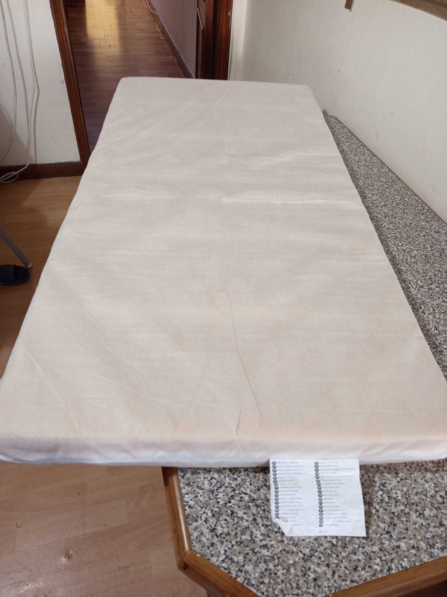 colchão de berço da marca Ikea em ótimo estado.