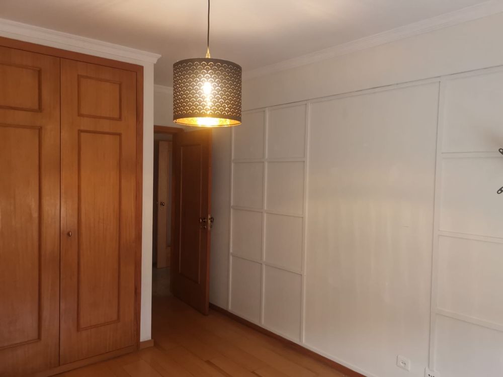 Alugo T2 condominio fechado