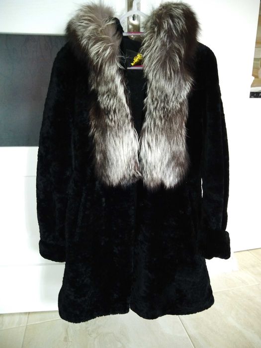 r. S-M naturalne futro z kapturem, mouton muton lis,skóra owcza, norki