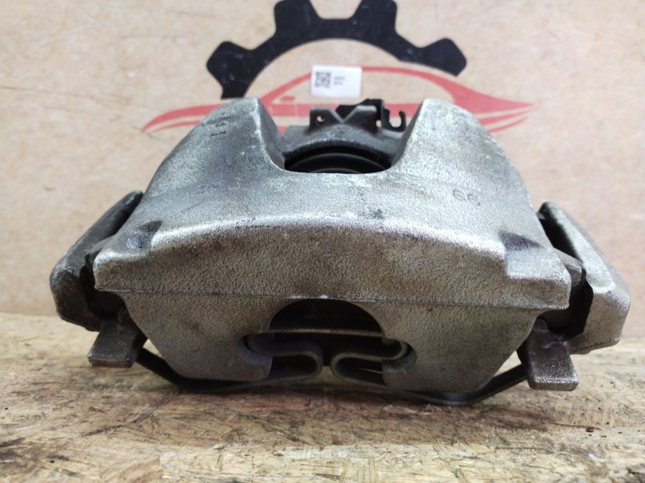 Jaguar E-Pace 2017-2024 суппорт передний левый