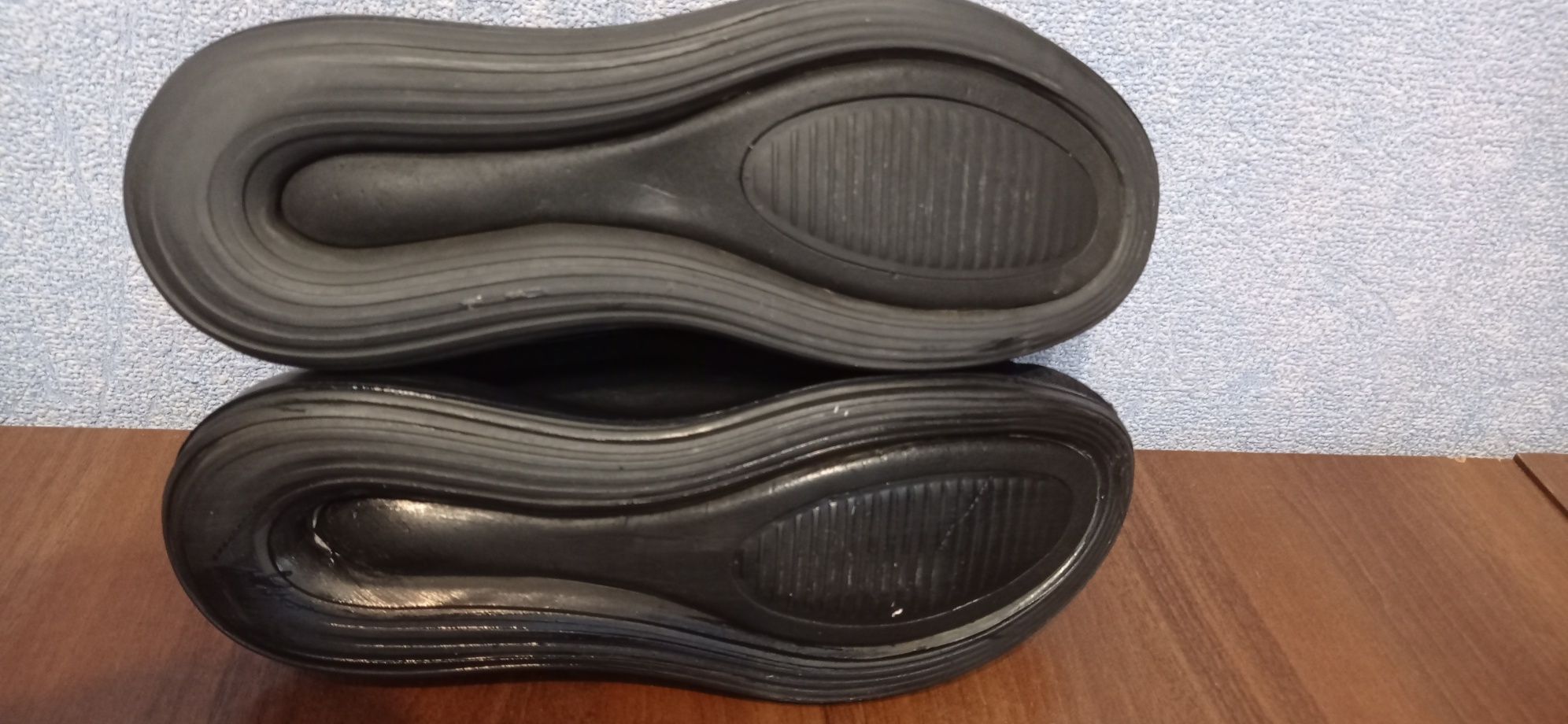 Кроссовки Nike 37.5 размер