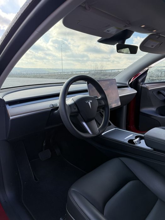 Тесла model Y 2022 Dual motor