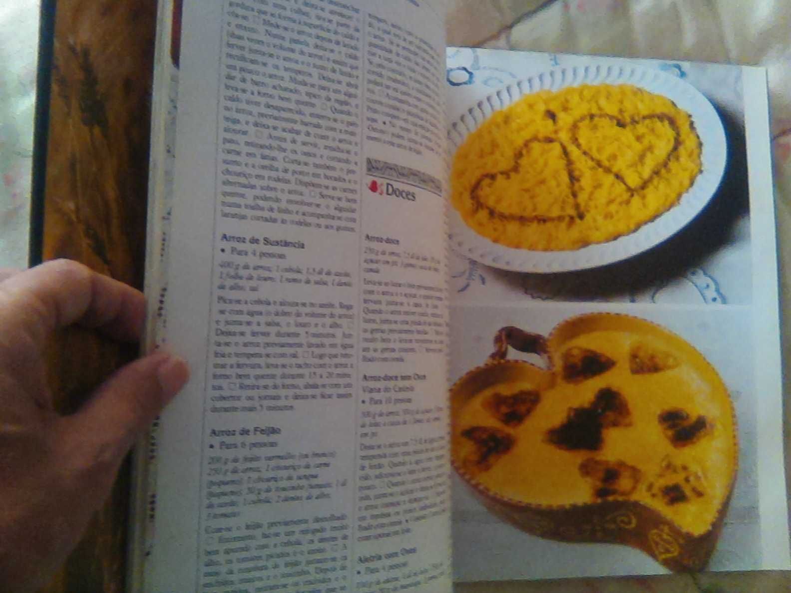 "Cozinha Tradicional Portuguesa" de Maria de Lourdes Modesto 1ª Edição