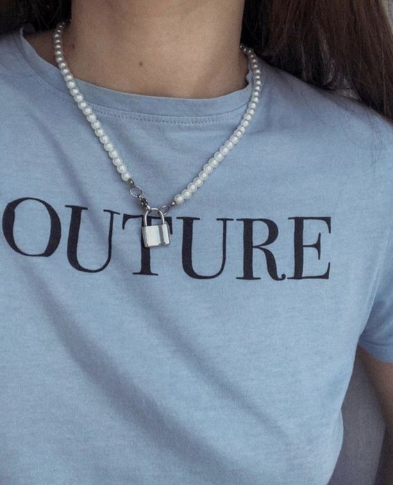 Підвіска з штучних перлин