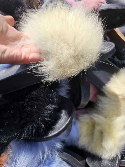 Wyprzedaz z 320zl Klapki futro naturalne jenot norka