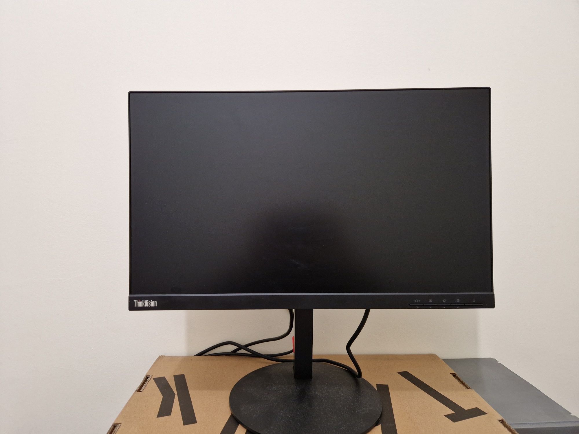 Monitor Lenovo ThinkVision T22i 21.5" LED IPS FullHD