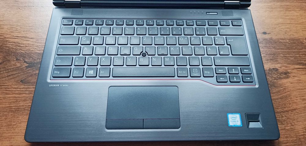 Ноутбук для роботи / Fujitsu U747 / i5-7200U / 8GB DDR4 / 256GB