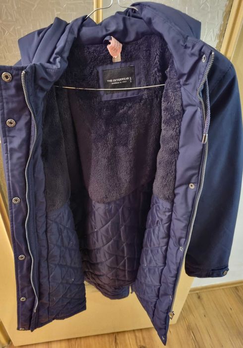 Granatowa zimowa kurtka z kapturem