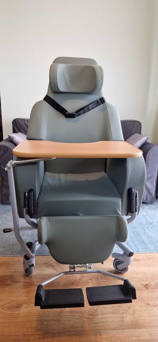 Fotel geriatryczny inwalidzki specjalny VERMEIREN Altitude