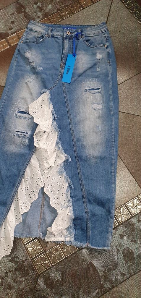Włoska długa spódnica jeansowa falbana gipiura premium S M