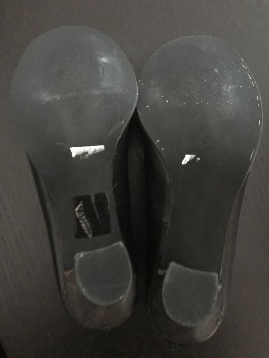 Sapatos salto alto preto como novos