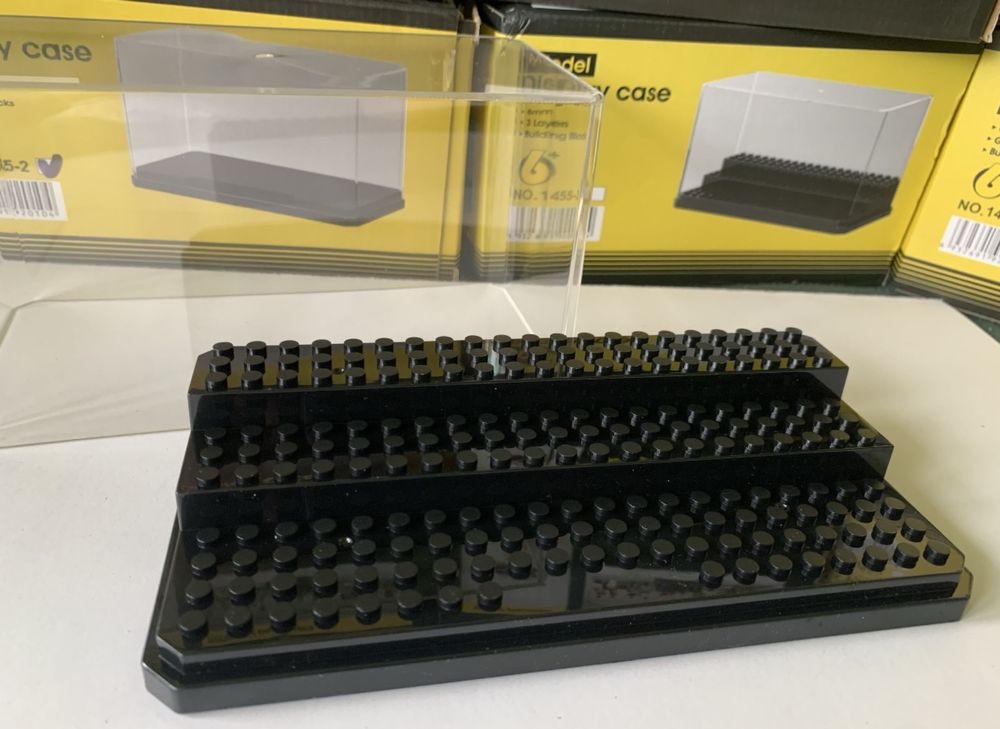 Gablotka gablota ekspozytor figurek lego
