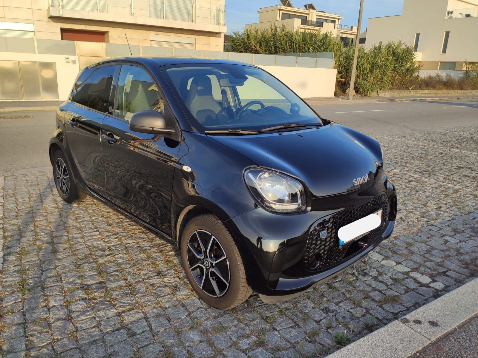 Smart Forfour EQ Business Solution