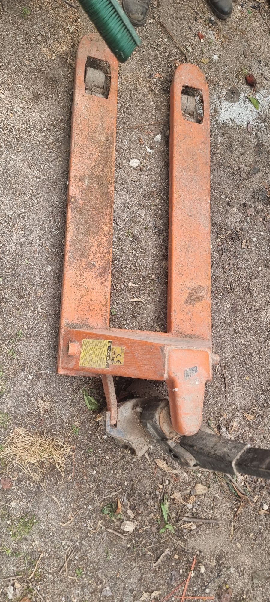 Porta paletes  de 2500 kilos