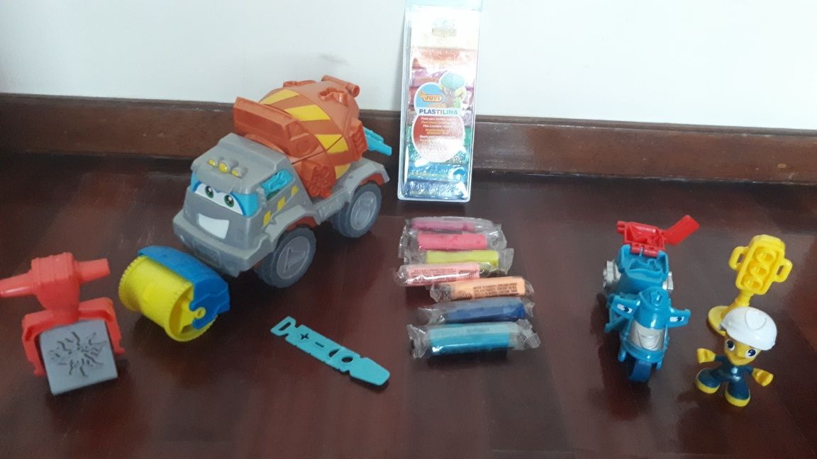 Camião e Mota Play-Doh