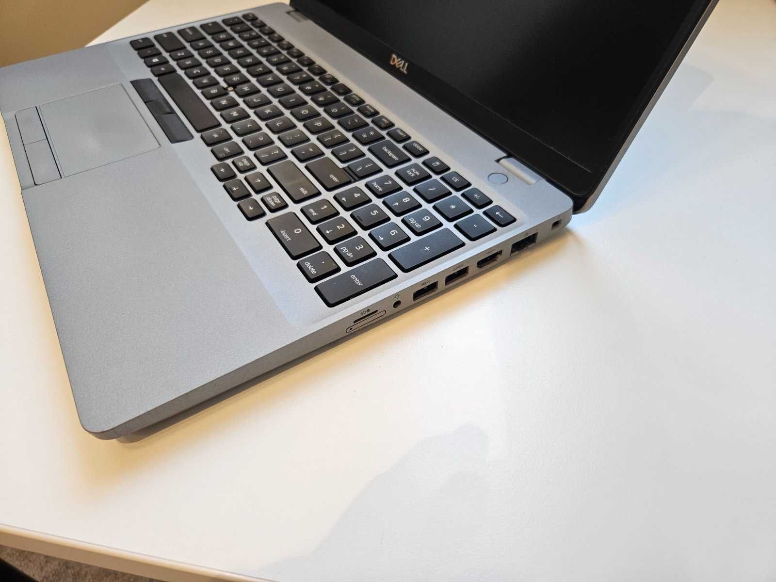 Laptop Dell Latitude 5511 - i7/32Gb/1TB SSD, stacja dokująca GRATIS!