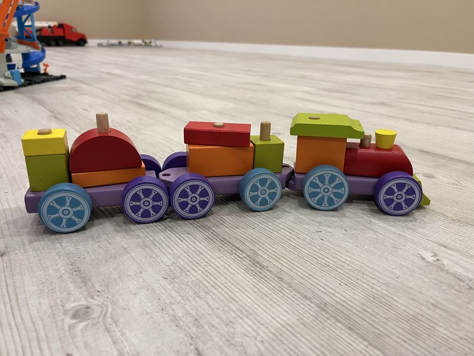 Дерев’яна іграшка Cubika “Поїзд Веселковий експрес”