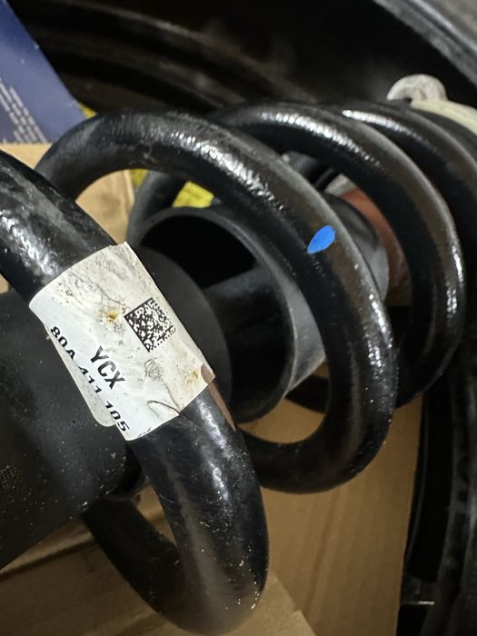 Передня пружина audi q5,audi a6 c8,80a411105AN