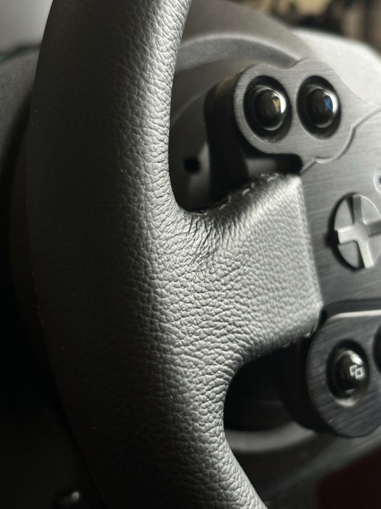 Jak NOWA | Kierownica Thrustmaster TX Leather edition