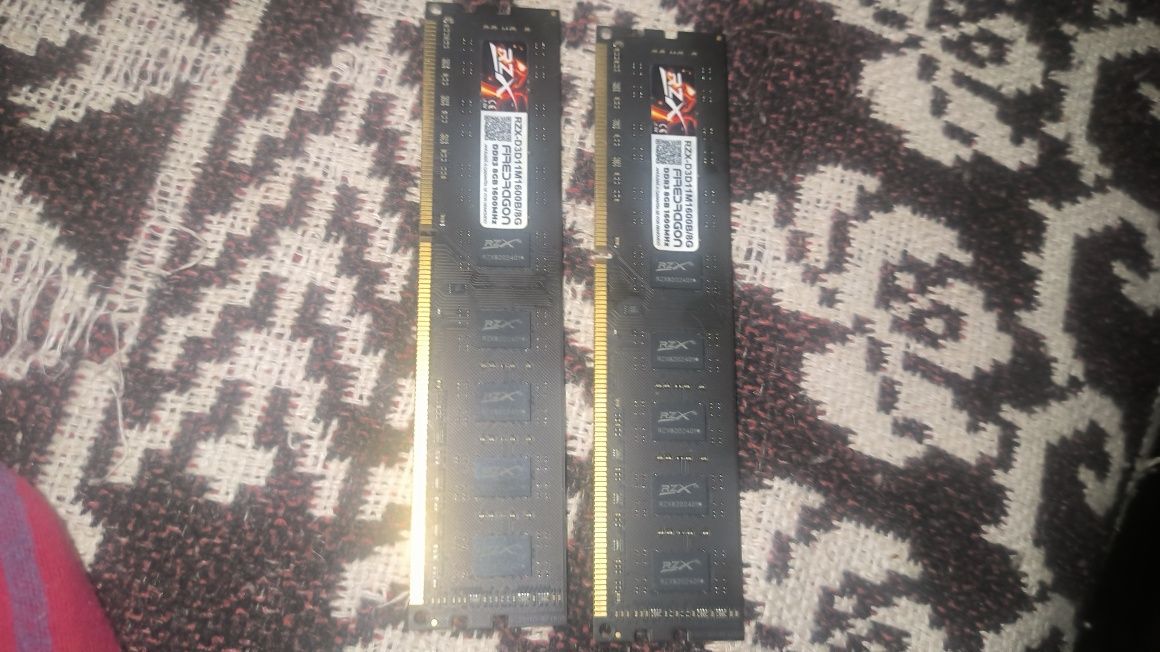 Продам комплект память ddr3
