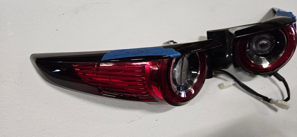Lampa lewa prawa tyl tylna w błotnik mazda cx 30 europa