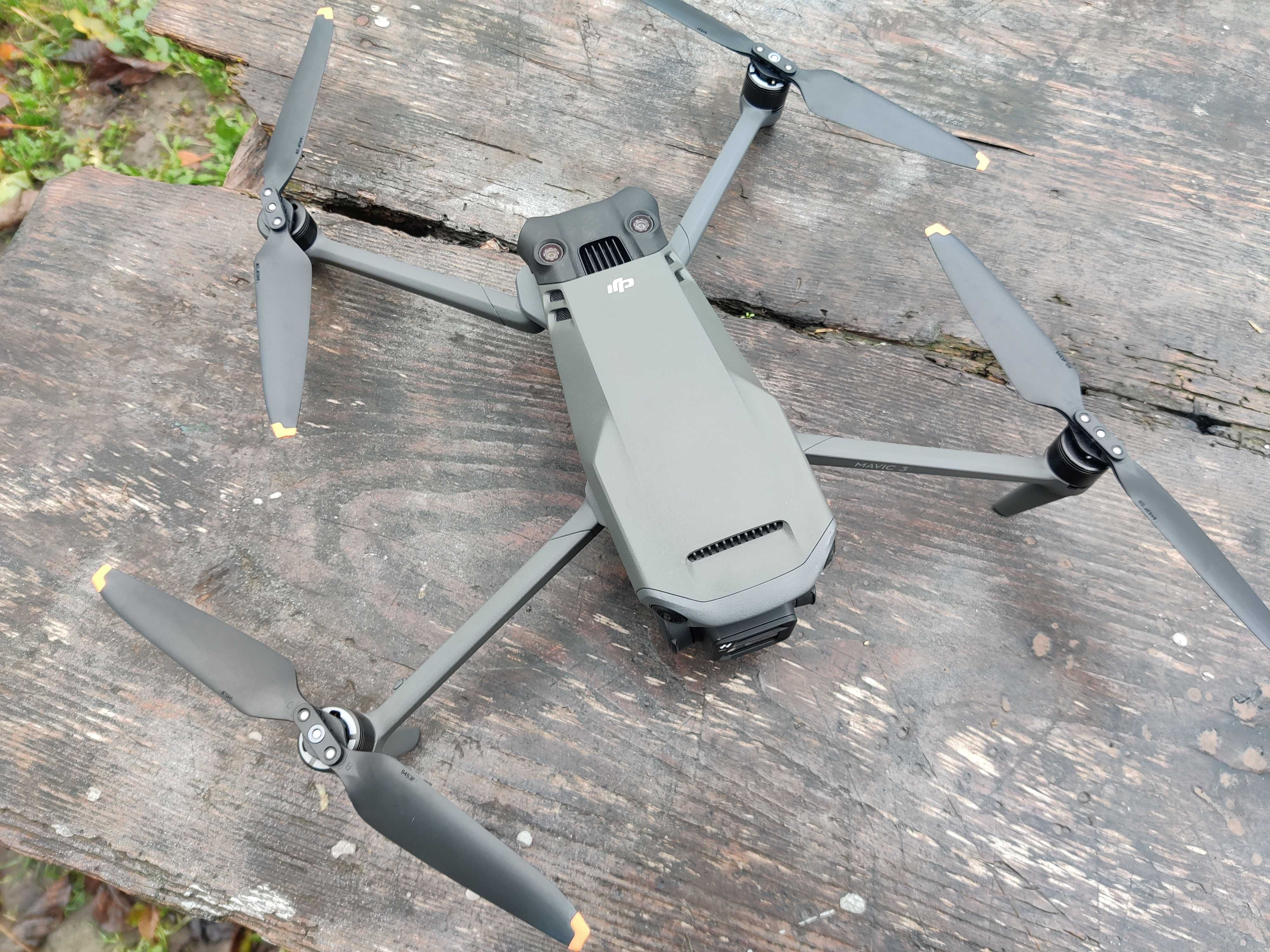 Тушка дрон DJI Mavic 3 квадрокоптер drone БПЛА Мавік Mavik 28X Zoom