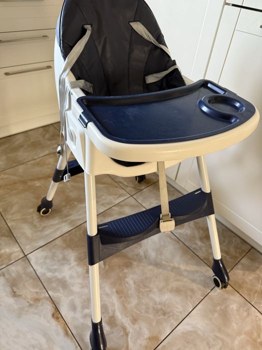 Стільчик для годування